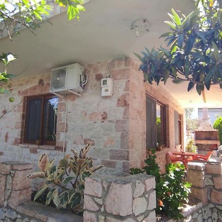 Altin Skrapari Guesthouse Ksamil Exterior foto