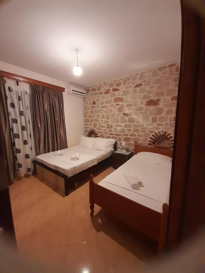 Altin Skrapari Guesthouse Ksamil Quarto foto