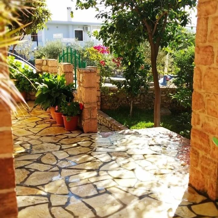 Altin Skrapari Guesthouse Ksamil Exterior foto